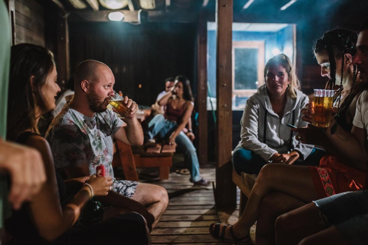 Mar De Fondo Hostel Пунта-дель-Дьябло Экстерьер фото